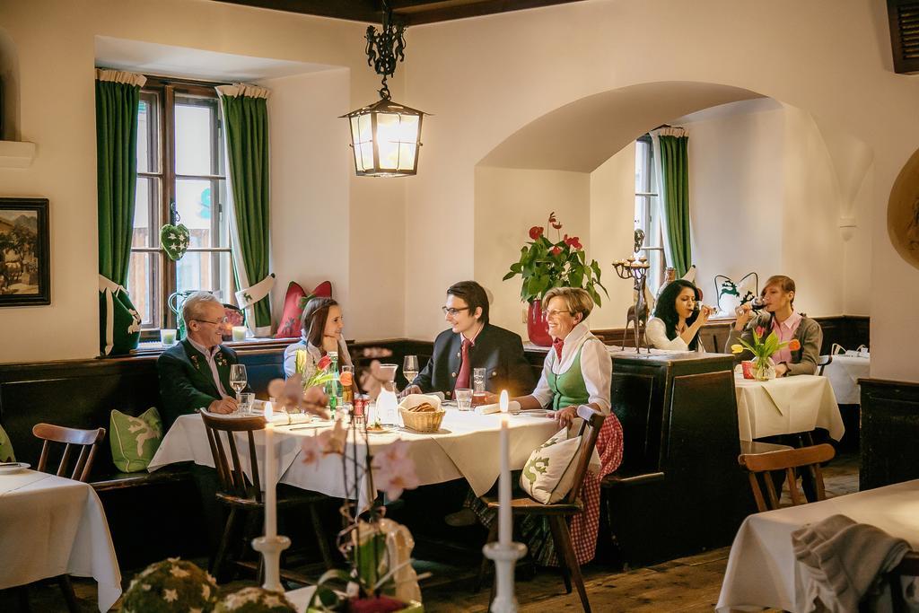 Hotel Gasthof Zur Post 圣吉尔根 外观 照片