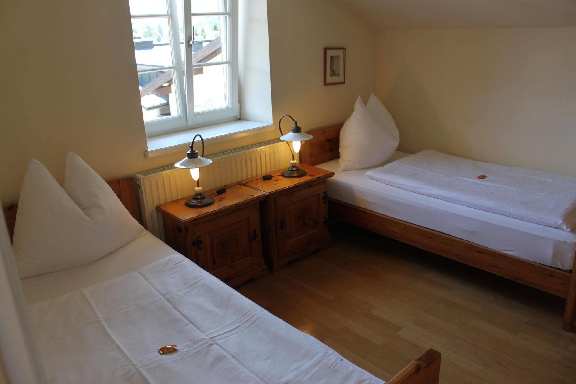 Hotel Gasthof Zur Post 圣吉尔根 外观 照片